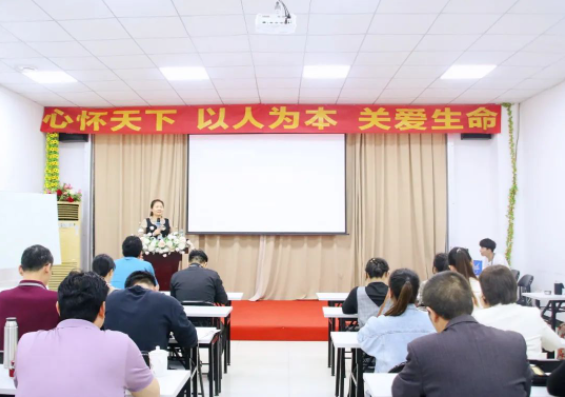 大多数企业员工对“绩效考核”头痛不已？看看广西天缘绿科技集团绩效检讨会有什么不一样